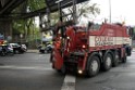 LKW blieb unter Bruecke haengen Koeln Ehrenfeld Innere Kanalstr Hornstr P417